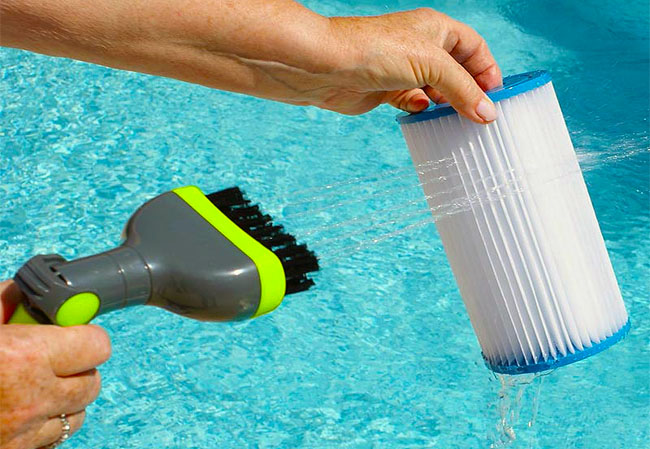 Brosse nettoyeur filtre piscine
